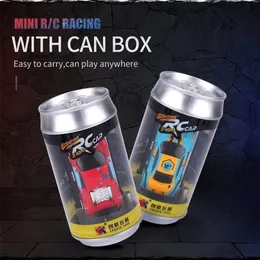 ElectricRC Car 2.4g Multiplayer 164 Mini RC Racing App Control USB Recharge العديد من الأصدقاء يلعبون معًا Remote Racer Cola CAN Toys 221109