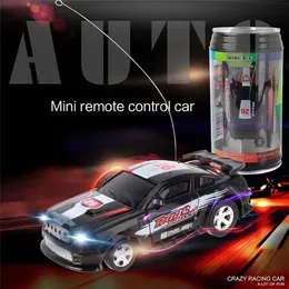 Electricrc Car 8 kolorów S Coke Can Mini Radio Pilot Micro Racing 4 częstotliwości zabawki dla dzieci Prezenty Modele 221109