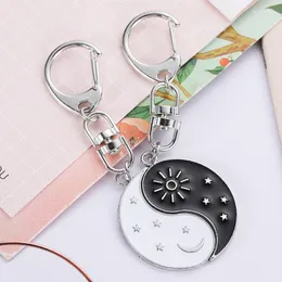 Keychains Fashion Creative Sun Star Moon Metal Casal Chaves Acessórios de Jóias de Jóias para homens e mulheres emparelhados