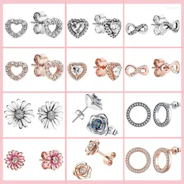 Studörhängen 925 Sterling Silver Heart-Shaped Rose Daisy Series Earring For Women Fit Original Brand Charms Jewets Making Gift