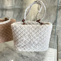 Designer Handbag shopping bags fashion totes Lamb wool shoulder bag large capacity women's bags Plush White handbags big purse warm clutch