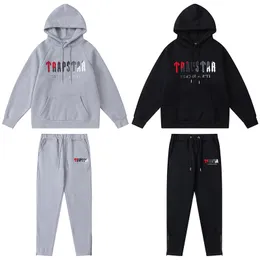 Mens Trapstars tracksuits 스웨터 바지 세트 디자이너 까마귀 거리 스웨터 품질 스포츠 정장 자수 봉제 편지 장식 두꺼운 후드 남성 바지