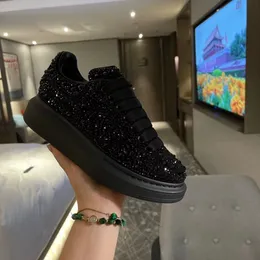 Women Mens Shoes Sneakers Luxury Designer Sneaker Color Silk Cowhide Rhinestone Deliver mkjkkk000001