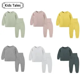 Осень 2pcs. Детская одежда одежды для сна с чистого цветом хлопка детская пижама набор костюма детское тело 221110