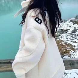 Winter Damen Jacken BB Designer Jacke Weiße Wollmäntel Reißverschluss Strickjacke Parka Übergroße Paar Warme Kleidung