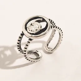 Neue hochwertige Designer-Schmuckringe für Frauen, Liebeszauber, Hochzeitszubehör, versilberter Kupfer-Finger-justierbarer Ring, Luxus-Accessoires ZG1632