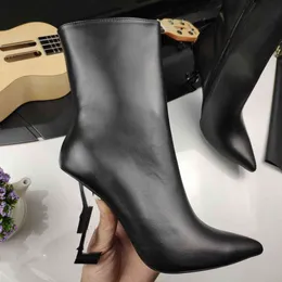 High Quality Heel Boots Designer Leather Ankle Boot Stylish Women Winter Booties Gold Lettered Heels Sexy And Warm SFDGDFSG