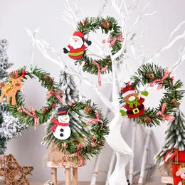 Fiori decorativi Mini ghirlanda natalizia Ghirlanda natalizia fai-da-te Ornamento in PVC Alce Pupazzo di neve Albero di Babbo Natale Decorazione per finestra appesa alla porta