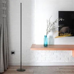 Stehlampen Nordic Einfache LED Lampe Wohnzimmer Schlafzimmer Stehende Aluminium Leuchte Fernbedienung Dimmbare Innendekor Lichter