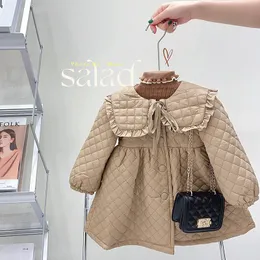 Abrigo de plumón Invierno Otoño Niñas Chaqueta de bebé Niños Outwear Ropa para niños Cuello de pétalo Cordón Geométrico Algodón Acolchado Cálido 2-6Y 221028