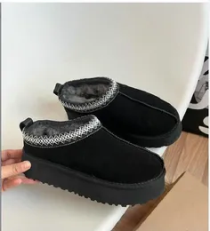 Australien Kvinna snöstövel designer äkta läder lata päls stövlar tjocka botten vinterplattformar skor slip-on varma stövlar kastanj svart bht