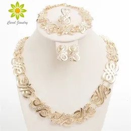 Set di gioielli da sposa Moda per le donne Festa nuziale Cristallo Colore oro Fine Dichiarazione Collana Orecchini Bracciale Anelli Set 221109