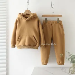 Kläder sätter mamma Susy Baby Girl Boy Cotton Clothes Hoodiejogging 2st varma fleece foder barn sport loungewear vinter våren 221028