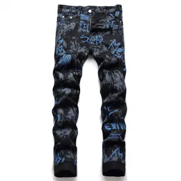 Jeans masculinos Men Men Black Digital Print Jeans Fashion Letters pintado Tie Dye Stretch calça jea