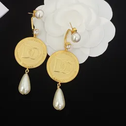 Женские жемчужные серьги золотые обручи серьги роскошные дизайнерские ювелирные украшения Chram stude Brand Dangle Luxury Ladies Orecchini Hoops Box