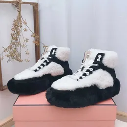 Klä ankelstövlar Wool Boot Shoes Winter Fur Elegant Temperament Woman Round Toe Lace Up Runway Snow Thick Sole Women High-End Quality