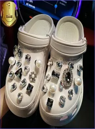 Varumärkes smycken kedjor charms designer diy strass sko dekoration charm för croc jibs clogs barn kvinnor flickor gåvor4273801