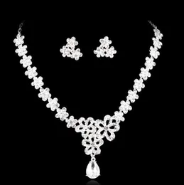 Halskette und Ohrringkristall Brautschmuck Silber geplattet Halskette Diamantohrringe Hochzeit Schmucksets f￼r Brautbrautjungfern W1298140
