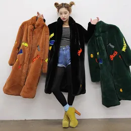 Frauen Pelz ZADORIN Koreanische Mode Applikationen Faux Mantel Frauen Langarm Dicke Warme Teddy Jacke Winter Oberbekleidung Manteau Fourrure