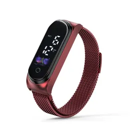 Sport mody Waterproof Watches Screen Screen Kobiety dla mężczyzn zegarki Casual Magnetic Mesh Pas Electronic Digital Watch