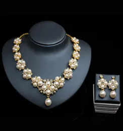 Lüks Gelin Takı İnci Kolye Küpe Aksesuarları Kristal Kolye ile Çiçek Şekli Setleri Düğün Mücevher Nişanı Jewelr7383214