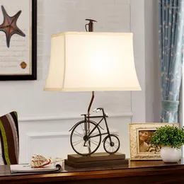 Lampy stołowe amerykańskie wiejskie lampa rowerowa sypialnia sypialnia Prosta nowoczesna kreatywna nordycka domowa dekoracja salonu