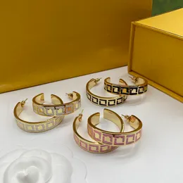 Diseñadores de mujeres retro Stud Gold Circular Earring S925silver Pendientes Ear Stud Womens 3 Colors Designer Studs Metal Letters F 22111706