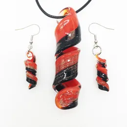 1 Set Pendant Necklace Earring Set Kinesisk stil Retro Red Black Spiral Colored Glaze Murano Glass för kvinnor Guldfolie