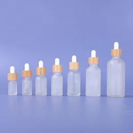 Nachfüllbare 5-100-ml-Tropfflasche aus Glas mit Bambusverschluss, gefrostete Flaschen für ätherische Öle für die Kosmetik und Hautpflege