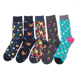 Herrensocken 10 Paare/Los Glückliche bunte klassische dunkle Farbserie Persönlichkeit gekämmte Baumwolle Herren große mittlere Röhre Großhandel