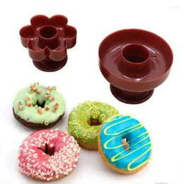 Formy do pieczenia DIY Donut Maker Maker for Donuts Cookie Cake Bakery Form Desers Desers Okrągłe kwiaty