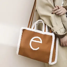 Mini tote di grande capacit￠ borse da lavoro velluto in pelle scamosciata designer di lusso femmini