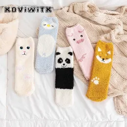Meias meias de moda de moda adorável desenho animado lã de coral meias grossas para feminino cachorro/panda/gato fofo meias preto engraçado garotas gatos de gato sox t221102