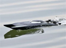 電気RCボート2 4GHz RCレーシングボート高速ヨット30 km Hリモートコントロールスピードボートローイング船モデルUSB充電ウォーターガム