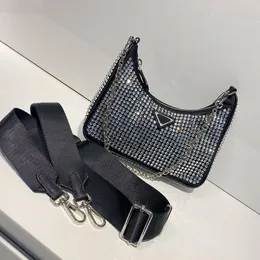 Bling bling strass hobo väska för kvinnor flickor glittrande crossbody plånböcker underarmade axelhandväskor designer mode bokstäver fest chin aftonväskor 3in1 påse