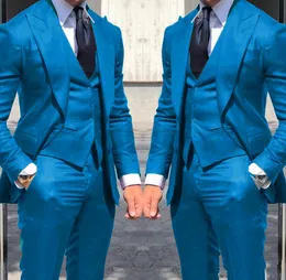 Brandneue blaue Bräutigam-Smokings mit spitzem Revers, Slim-Fit-Herren-Blazer-Anzüge, Hochzeitskleid, Abschlussball-Kleidung