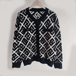 Kadın Sweaters Tasarımcısı Kadınlar Yuvarlak Boyun Stripe Sweater Örgü Örgü Uzun kollu Hırka Moda Günlük Örgü Gömlekleri