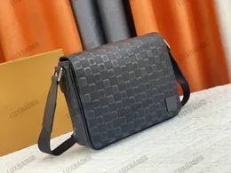 Bolsa de ombro designer Damier Infini para homens - Luxe District PM Messenger com fecho magnético bolso com zíper