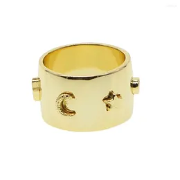 Pierścionki ślubne złoty kolor Lucky Symbol Ring Kobiet palec biżuteria Europejska grawerowana gwiazda księżyca cZ szerokie gabinet