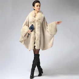 2018 European Russia Style Women Women di grandi dimensioni Cape Ponchos con collare in pelliccia per femmina inverno cashmere Pashmina SCARF Avvolgisce Autumn D190110275i