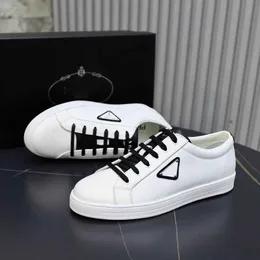 Perforatie geëmailleerde metalen sneakers schoenen mannen geborsteld lederen witte zwarte sportschoen man super kwaliteit casual wandelen EU38-46 originele doos