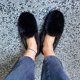 Отсуть обувь настоящие норки мех женщины квартиры мокасины зимние теплые на улице.