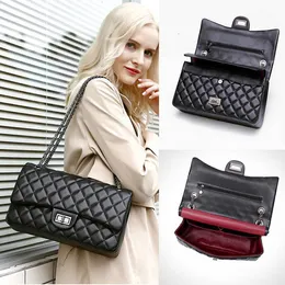 Stores Wholesale Design Bags Low Prices Small Fragrant Lingge Women's Leather Chain 2023 New Trend Large Capacity Messenger