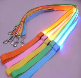 120 cm LED NYLON GLOW DOG LEASSHES PETS PAPPY TRￄNING REMS HUND LEAD ROPE LEASH CAR SￄKERHETS SￄR BELE PET SUPPLY SN282