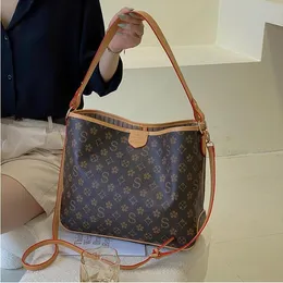 Kadın Lüks Tasarımcılar Çantalar Crossbody Yüksek Kaliteli Çanta Kadınlar Çantalar Omuz Alışveriş Tavaları Çanta 008