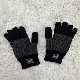 Nieuwe warm gebreide winter vijf vingers handschoenen voor mannen vrouwelijke paren studenten houden warme vingerwanten zacht, zelfs betekent zelfs
