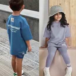Família combinando roupas infantis de camisetas infantis para adolescentes garotas de menina de fundo 3-12 anos garotas Kid de joelho cinco calças Summer Soild Color Conjunto 221122