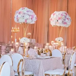 Vaser guldblommor stativ metallväg leder bröllop välkomna för evenemangsfest bankett dekoration