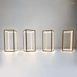 テーブルランプミニマリストLEDラインランプモダンクリエイティブベッドルームベッドサイドライトリビングルーム装飾幾何学照明ホームデコレーション