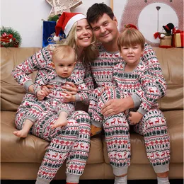 Famille correspondant tenues pyjamas de Noël ensemble Noël adulte enfants mère et fille père fils vêtements de nuit bébé Look 221121